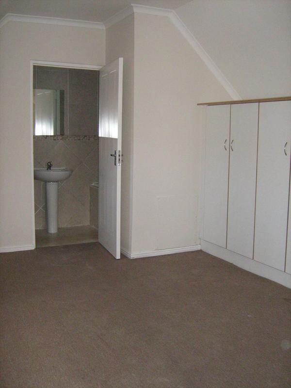 To Let 1 Bedroom Property for Rent in Parklands Western Cape